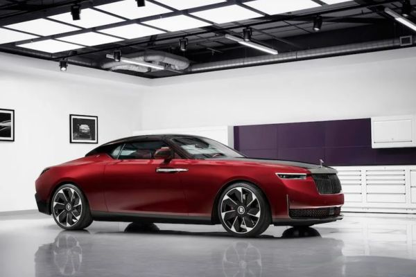 Rolls-Royce La Rose Noire Droptail