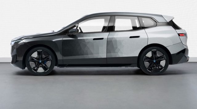 BMW iX Flow