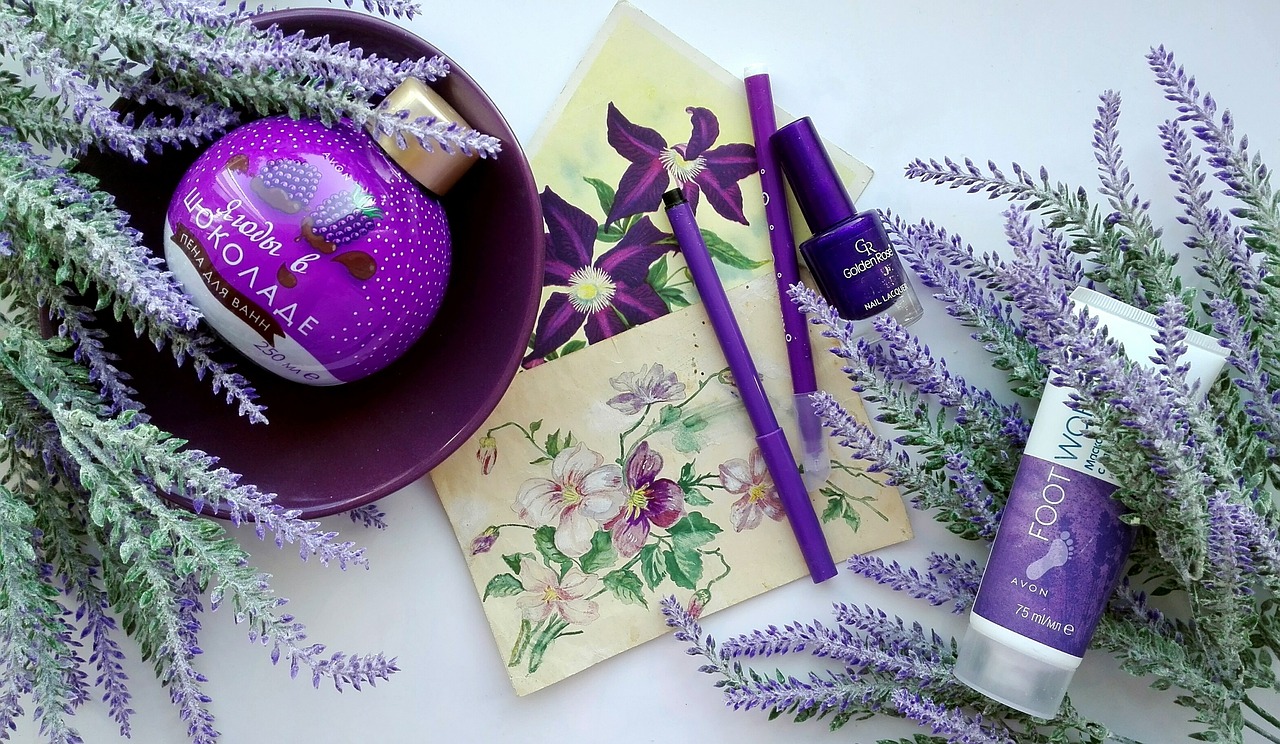 Il viola è molto utilizzato nel settore della cosmetica