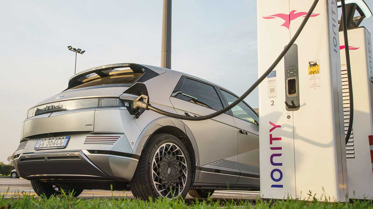 Hyundai Ioniq 5 Hyundai Ioniq 5