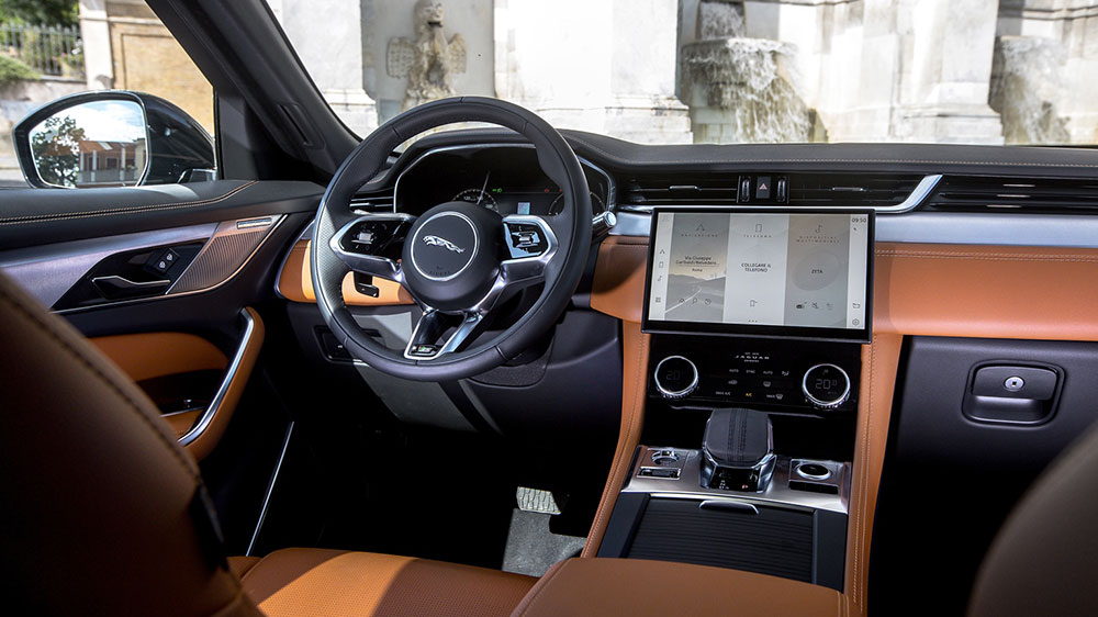 Jaguar F-Pace Greenstone