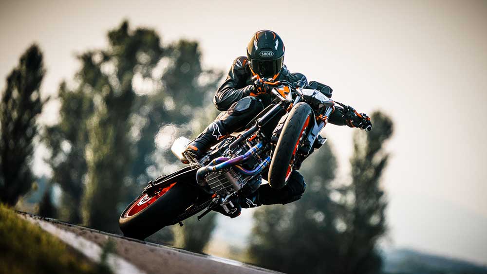 KTM 890 Duke R 2022