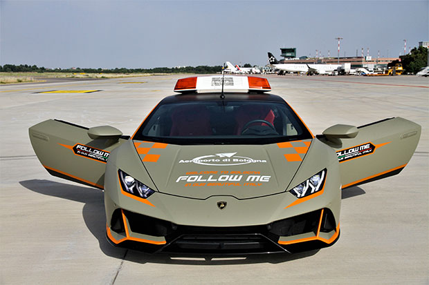 Lamborghini Huracan Evo Follow Me