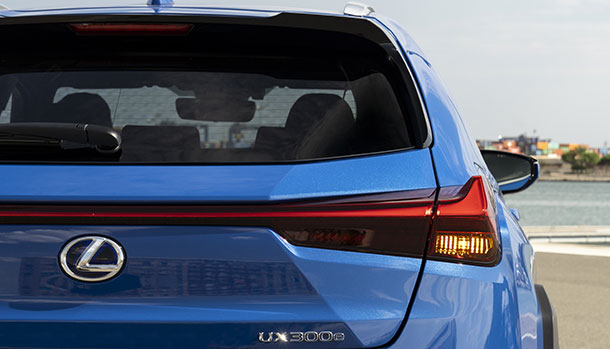 Lexus UX300e