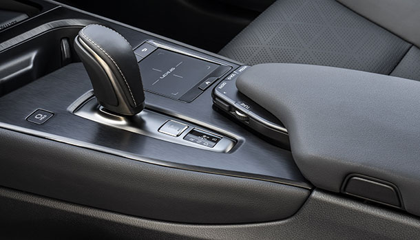Lexus UX300e