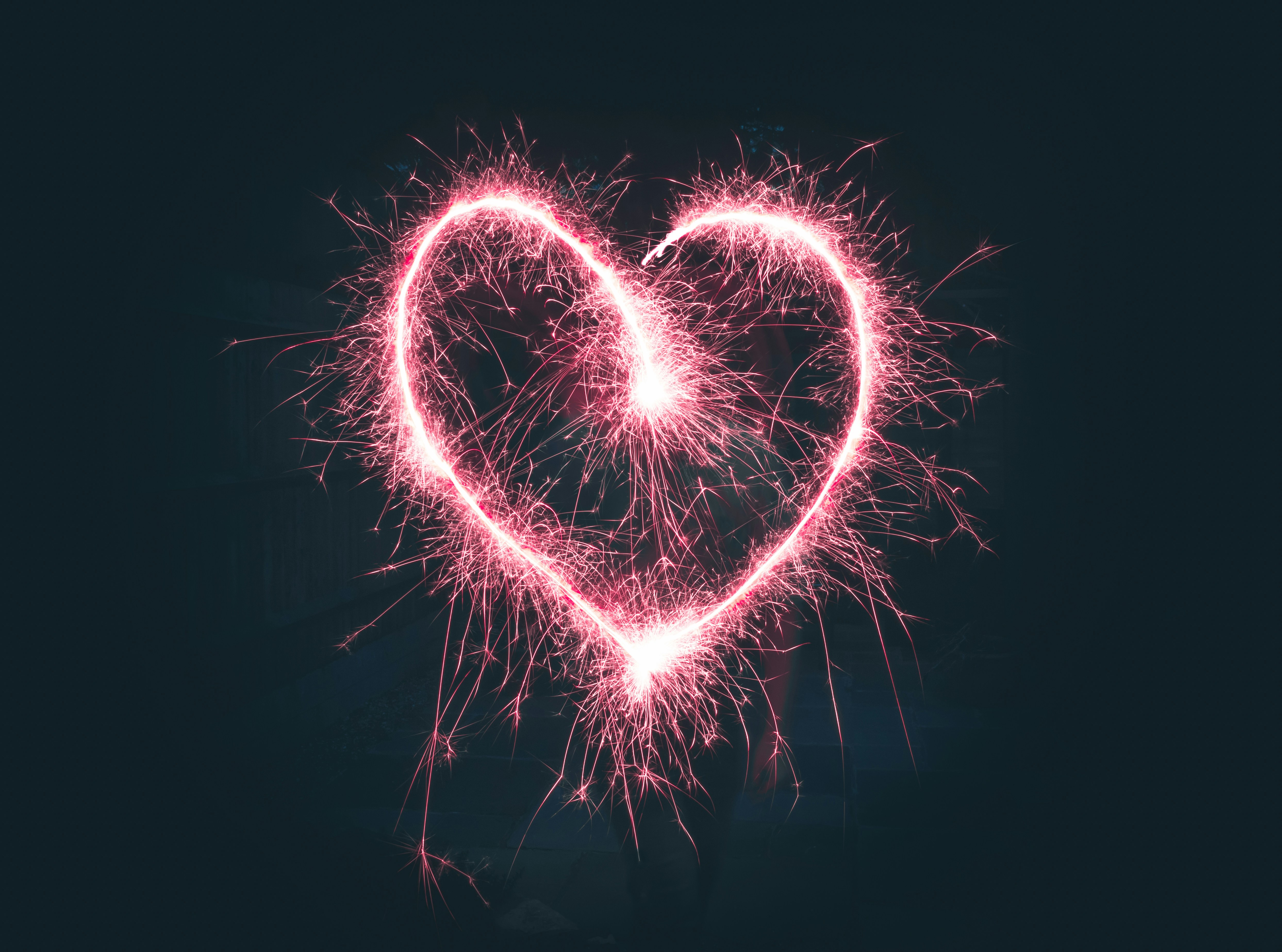 Fuoco d'artificio a forma di cuore
