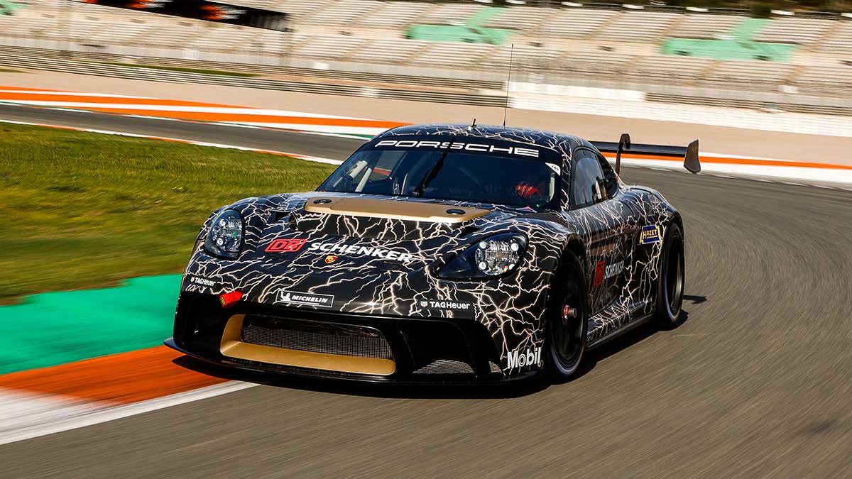 Porsche 718 Cayman GT4 ePerformance