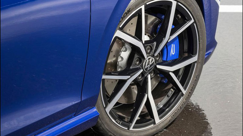 Volkswagen Golf R Variant