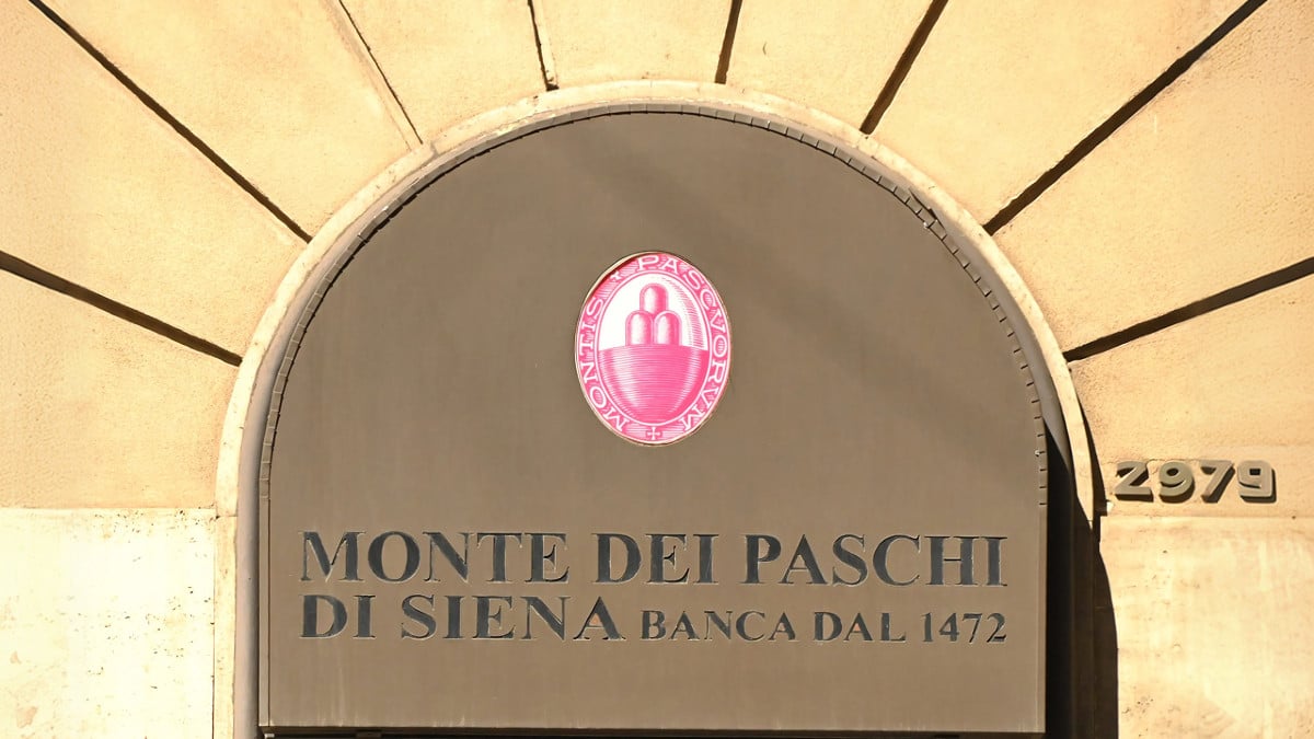 Mps-Intesa, la Bce autorizza l'acquisizione: cosa cambia dopo il no dei soci alla fusione con Mediobanca