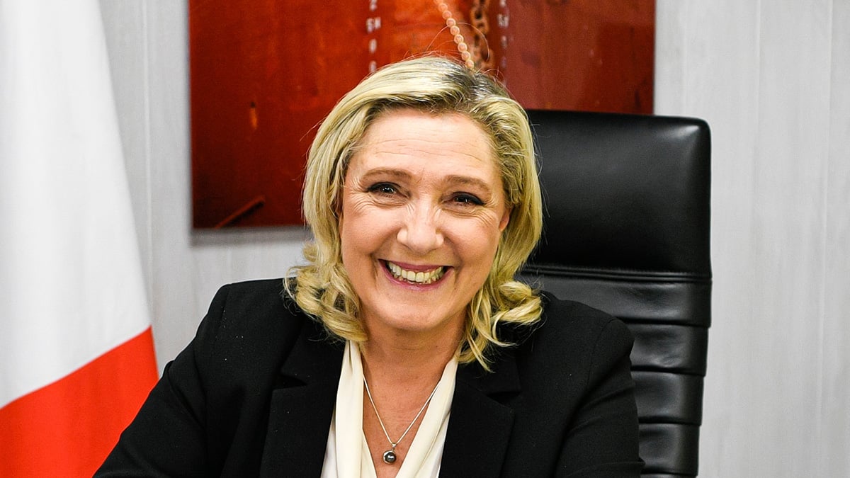 Marine Le Pen in testa ai sondaggi per le elezioni francesi 2027, con divisioni politiche e condanne in gioco