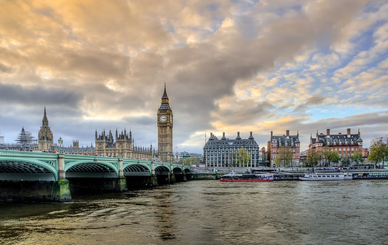 Il FTSE tocca i massimi. Ma allora perché il mercato britannico è in terapia intensiva?