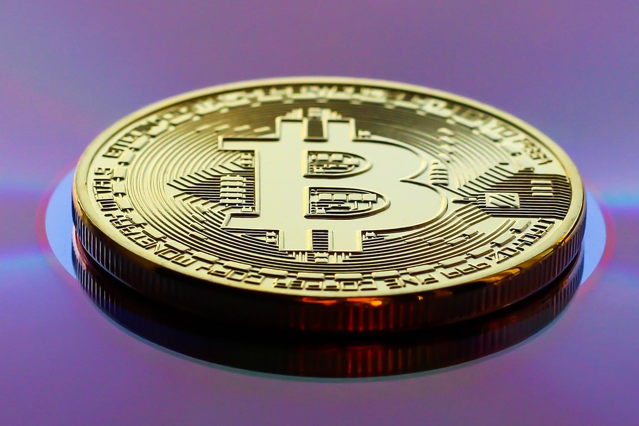 Bitcoin sotto la media mobile a 200 settimane. Segnale tecnico o inizio di qualcosa di più grande?