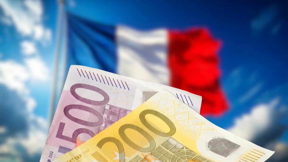 Il deficit francese viaggia oltre i 100 miliardi e i primi segnali di crisi del debito ci sono tutti