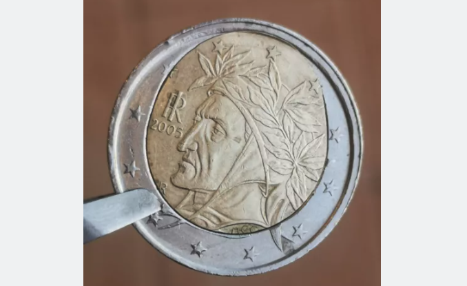 Moneta 2 euro Italia Dante 2005 sovrapposizione di metallo