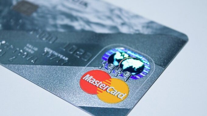 MasterCard apre alle criptovalute come assets dei propri servizi. E occhio all'oro