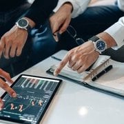 Chi muove davvero i prezzi? Il ruolo di investitori istituzionali, market maker e flussi