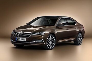 Nuova Skoda Superb: ecco cosa sappiamo