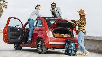 Tende parasole auto, ecco quando si rischia una multa