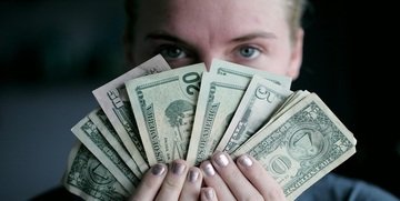 Pagamenti digitali: perché non è (ancora) la fine del contante