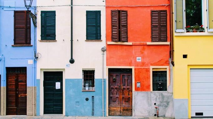 Il paradosso che affonda l'Italia. Siamo la terza economia nell'UE, ma le famiglie sono sempre più povere