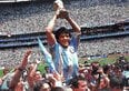 “Gioco per te, mamma”. La storia della telefonata strappalacrime tra Maradona e sua madre