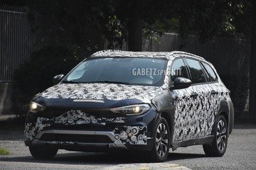 Nuova Fiat Tipo SW: il debutto si avvicina, foto spia