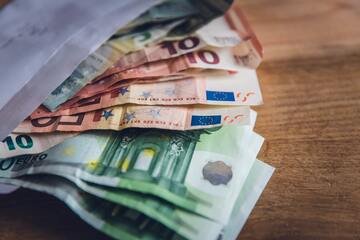Busta paga, chi guadagna di più nel 2022 con la nuova Irpef?