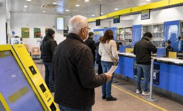 Pensioni, ufficiale. Dal 3 agosto Poste Italiane non le paga più a questi pensionati