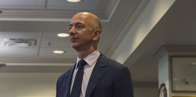 Jeff Bezos venderà il Washington Post? Fonti del NYP dicono che comprerà la squadra della NFL