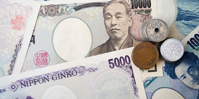 Lo yen affonda ai minimi di 7 anni: banca centrale in controtendenza