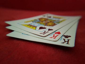 Draghi abbassa le tasse? Perché questa riforma sembra il gioco delle tre carte