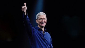 Tim Cook lascia la guida di Apple. Ecco chi sarà il nuovo CEO della società nel 2026