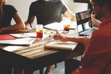 Lavoro part time in Italia, non è flessibilità: è povertà mascherata. Il record europeo che nessuno vuole raccontare