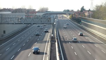Quanto costa viaggiare in auto in Italia tra autostrada e carburante