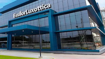 Azioni EssilorLuxottica sotto attacco con minaccia AI smart glass Google. Tonfo capitalizzazione di oltre 6 miliardi 