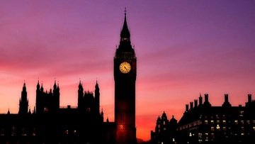 Allarme Brexit: Londra si prepara al no deal, scivolone sterlina