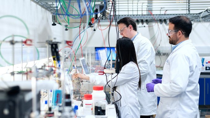 ReiThera, rischio flop: cosa sta succedendo al vaccino italiano