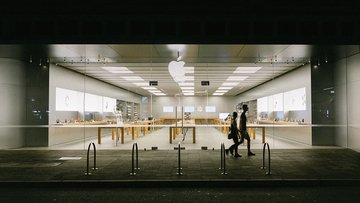 Apple, la trimestrale in chiaroscuro e la chiamata più bullish sulle azioni per il 2025