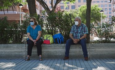 Contagi bloccati con mascherine obbligatorie: il caso dell'Austria