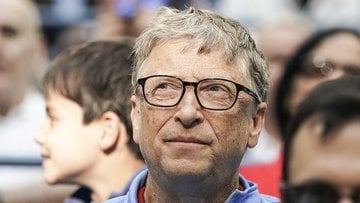 La profezia di Bill Gates sull'AI spaventa il mondo del lavoro. Ma offre una soluzione