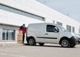 Veicoli commerciali, in UE furgoni fermi e autobus a +15,2%. L'Italia traina il mercato dei bus