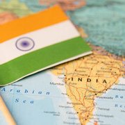 Royal Enfield sfida il Giappone. Sta costruendo in India una delle fabbriche di moto più grandi al mondo