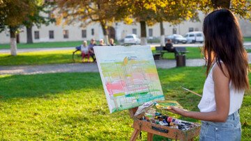 L'Irlanda seleziona 2.000 artisti e li paga €1.300 al mese. Ecco come candidarsi