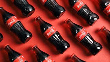Cosa significa Coca Cola? Ecco come è stato scelto il nome della bevanda più famosa al mondo
