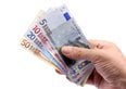 Lo Stato offre 185 euro a chi ha 10.000 euro e li vincola per 10 mesi su questo BTP a tasso fisso