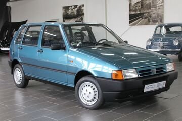 Fiat Uno del 1996 con 900 km in vendita in Germania