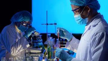 Perché i ricercatori in Italia guadagnano poco e i loro salari non cresceranno abbastanza