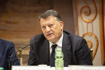 “Subito stipendi più alti e meno ore di lavoro a parità di salario”: le richieste di Bombardieri (Uil) al governo Meloni