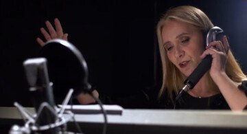 «L'IA ci sta rubando la voce e il lavoro»: la denuncia di Elisabetta Spinelli, doppiatrice di Sailor Moon