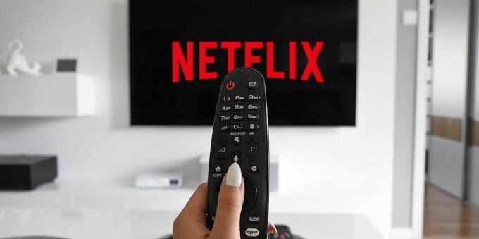 Netflix: in arrivo il piano più economico di tutti, ma la novità potrebbe non piacere agli abbonati 